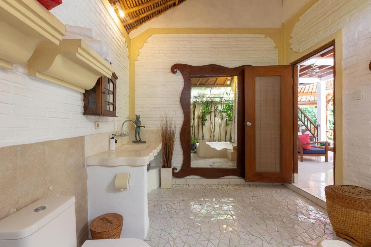 Poppy Villa *